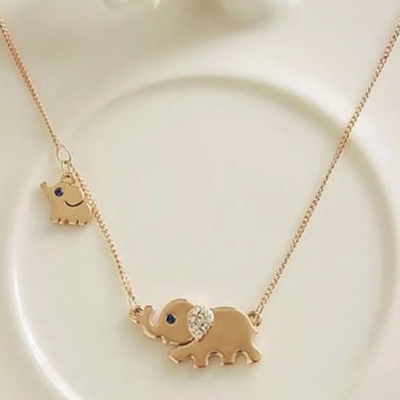 Pawsitively Posh Jewelry - {PAISLEY} dainty Momma & Baby elephant necklace